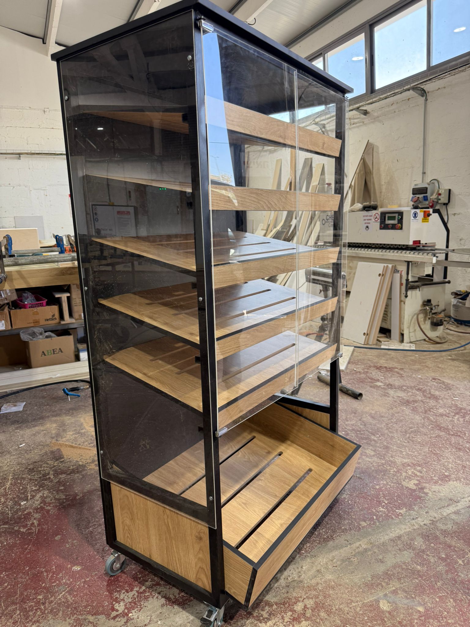 מתקן לחם (מאפית) + פרספקס (העתק) – תמונה 3